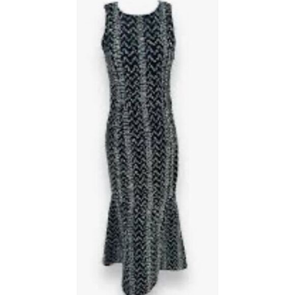 Elliatt Ada Chevron Back Side Slit Dress in Multi NWT Size XL - Picture 2 of 10